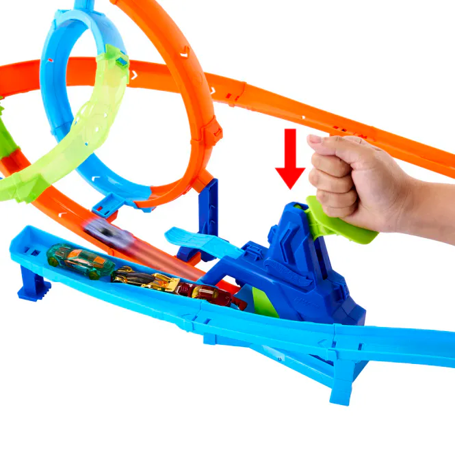 Hovedbilde Hot Wheels bilbane med dobbel loop