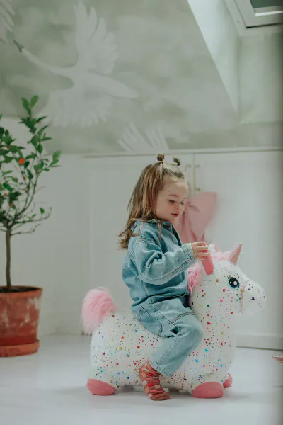 KREA Hoppe- og Sprett Enhjørning med Rosa Manke